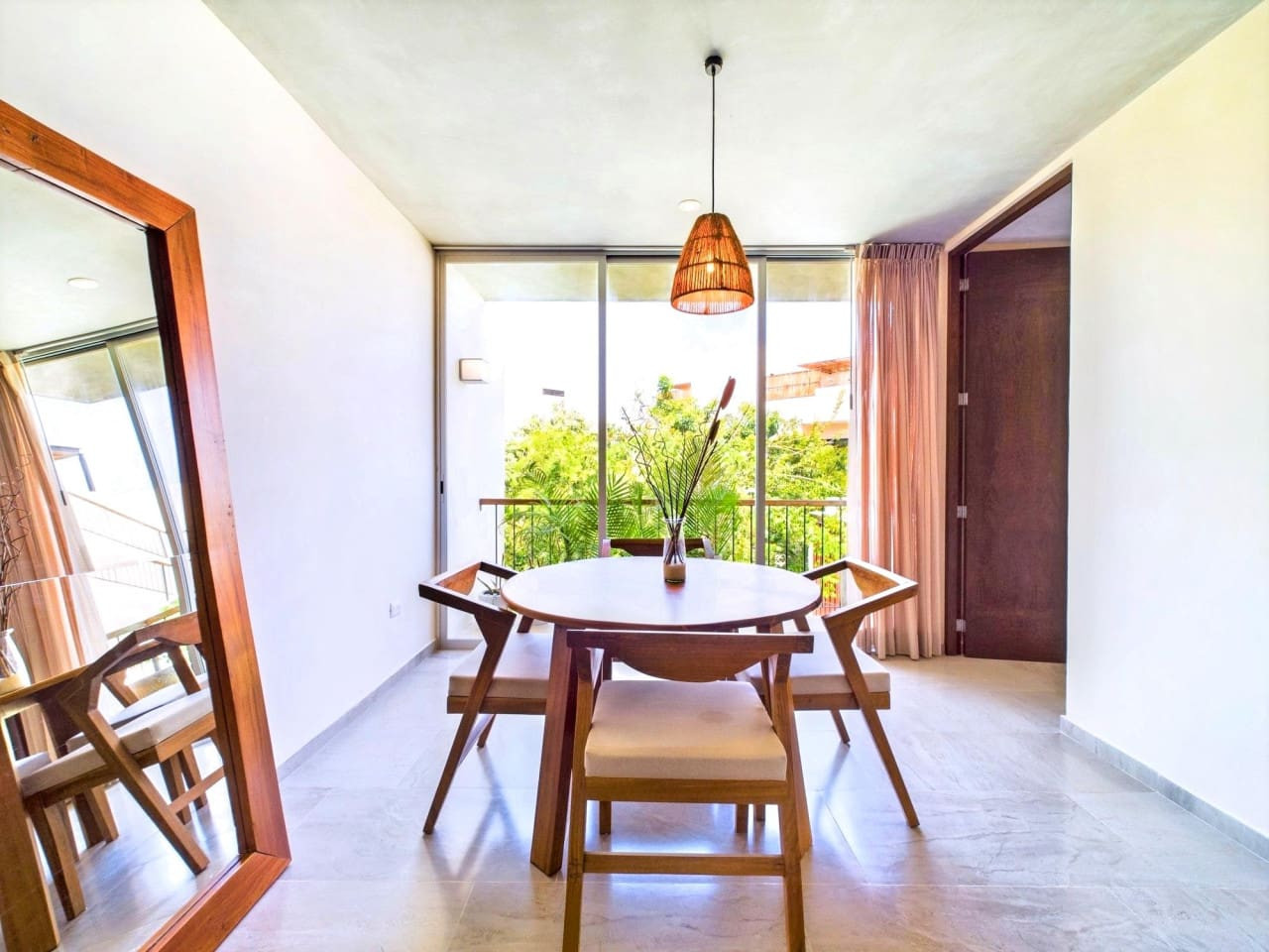 aruna-303-by-luwii-stays/