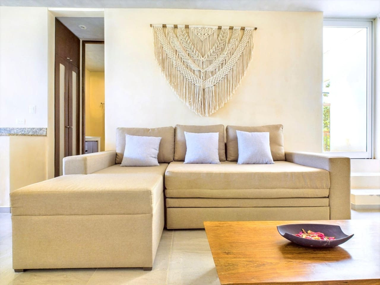 aruna-303-by-luwii-stays/