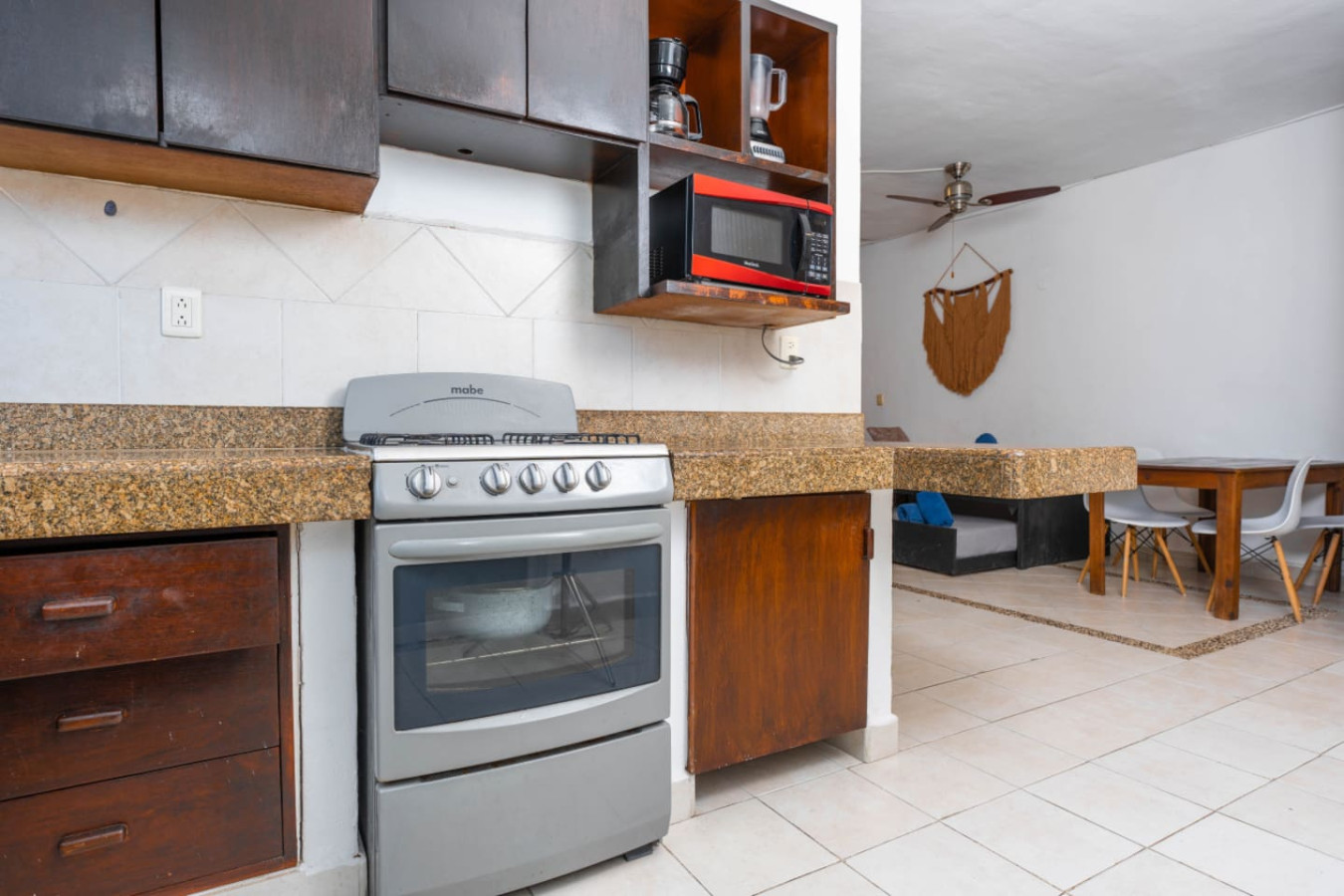 lovely-1br-penthouse-or-private-pool-and-fast-wi-fi/