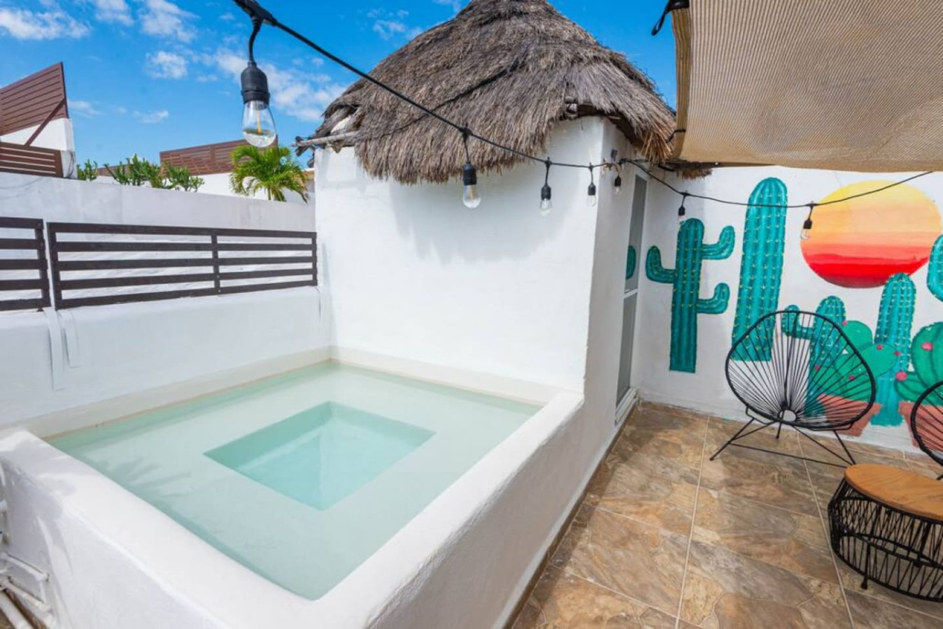 lovely-1br-penthouse-or-private-pool-and-fast-wi-fi/