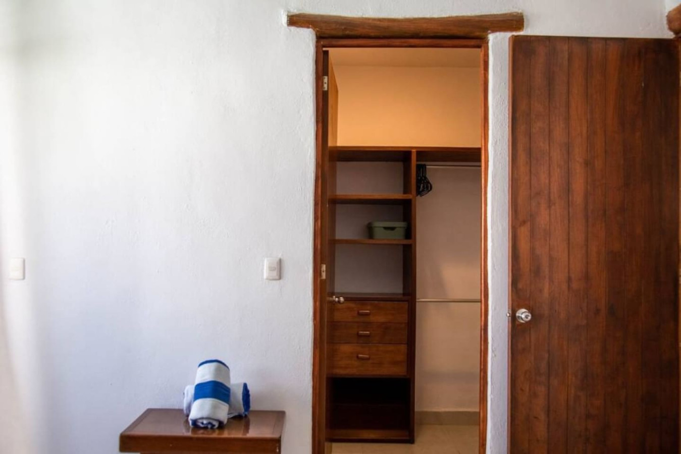 luxury-oasis:-stylish-2br-retreat-in-playa/