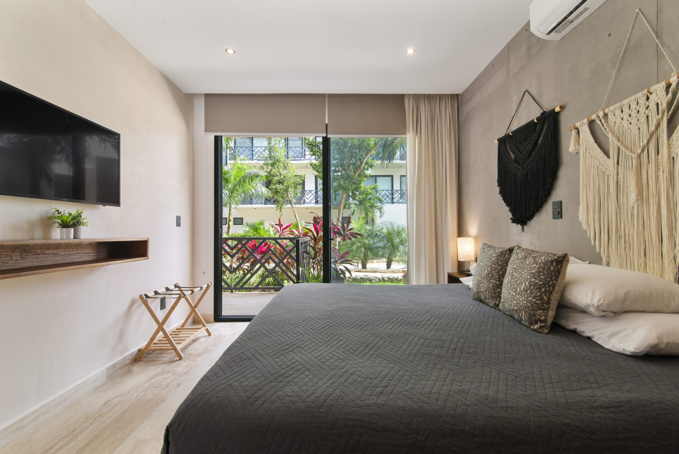 palais-q104-by-luwii-stays/