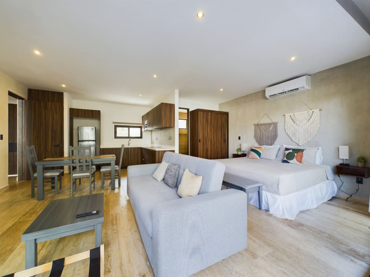 palais-q104-by-luwii-stays/