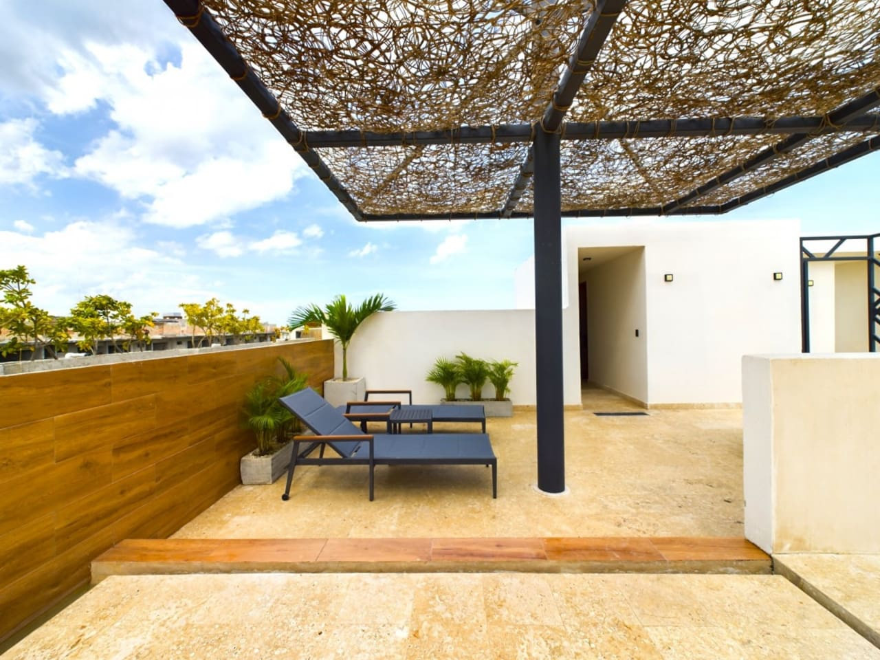 palais-p405-by-luwii-stays/