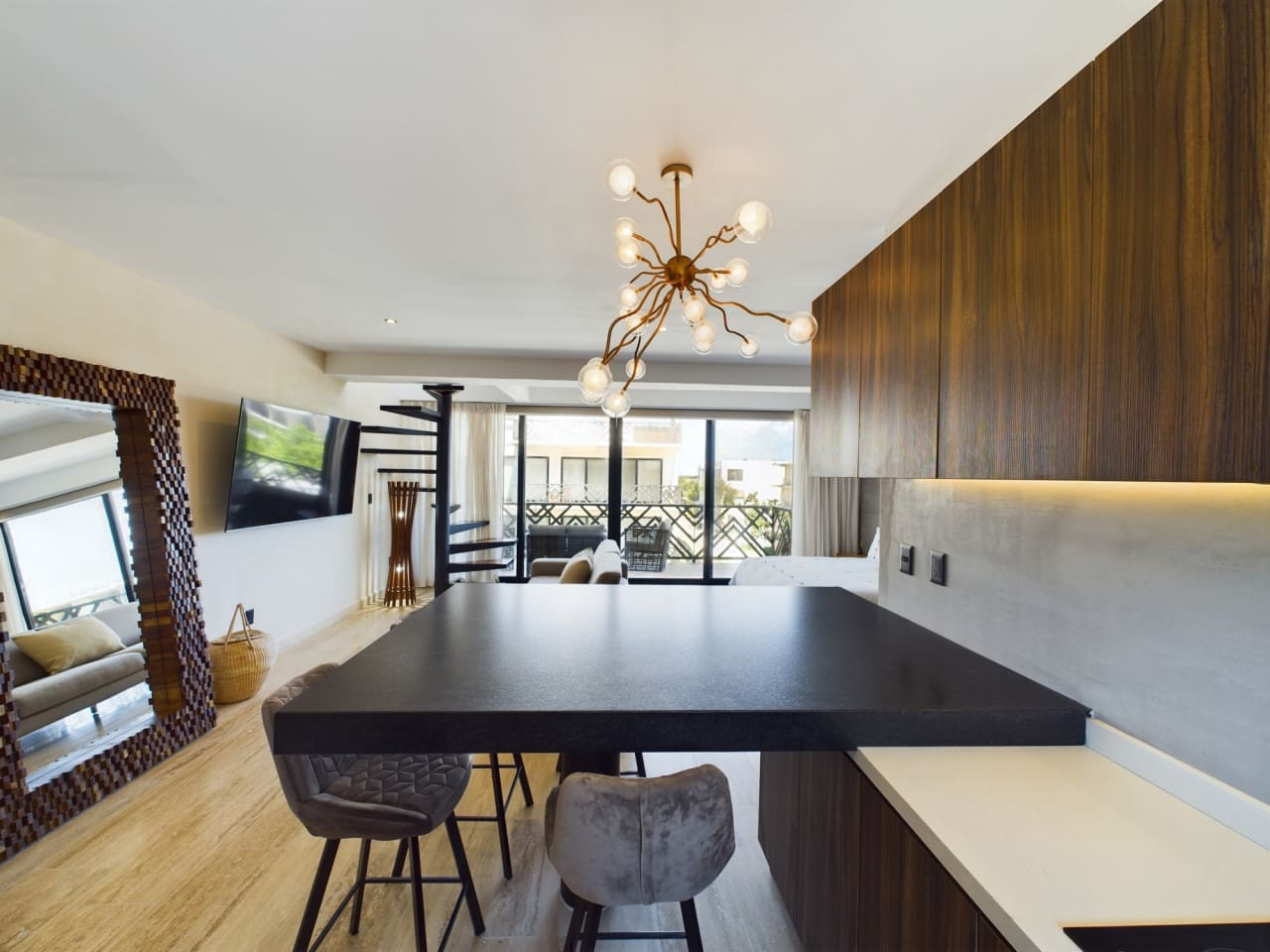 palais-q405-by-luwii-stays/