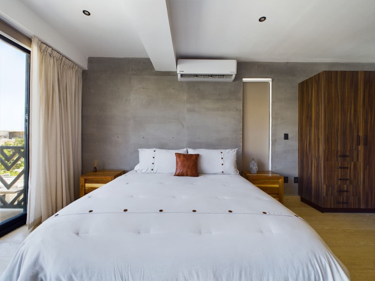 palais-q405-by-luwii-stays/