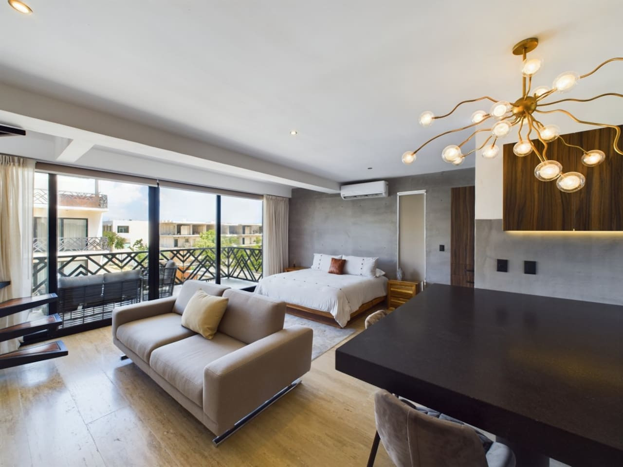 palais-q405-by-luwii-stays/