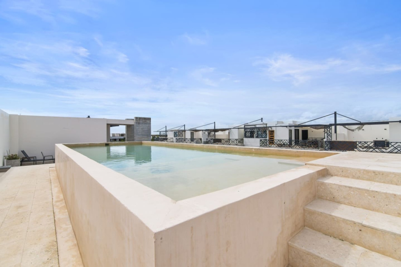 palais-q102-by-luwii-stays/