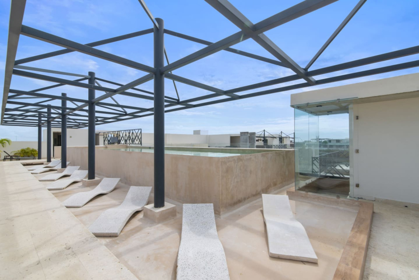 palais-q102-by-luwii-stays/