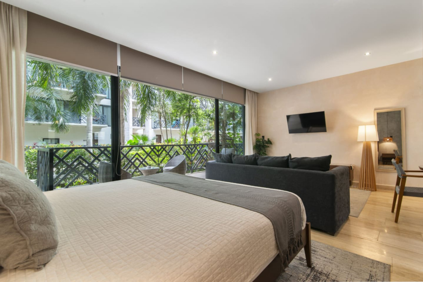 palais-q102-by-luwii-stays/