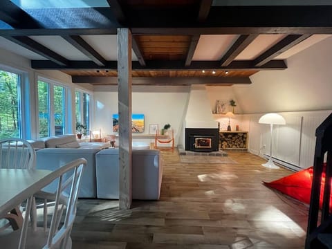 Chalet Le Renard-Oasis of Nature with Hot Tub