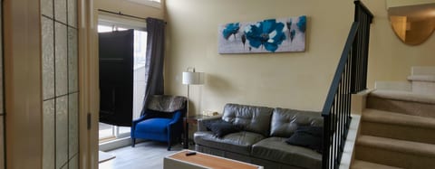 Chic 2-Bed Penthouse with Private Rooftop in Trendy Calgary