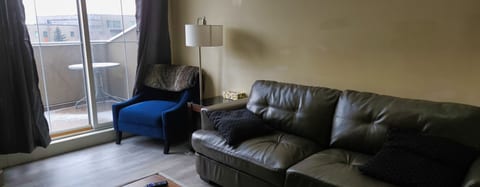 Chic 2-Bed Penthouse with Private Rooftop in Trendy Calgary