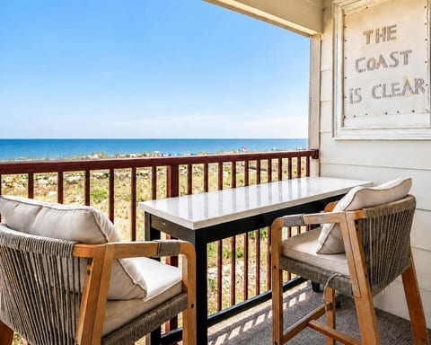 Direct Oceanfront|KING BED-Luxe Balcony w/Sunrises