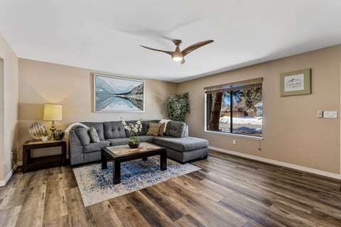 The Pima House, 4 BR Home in Flagstaff