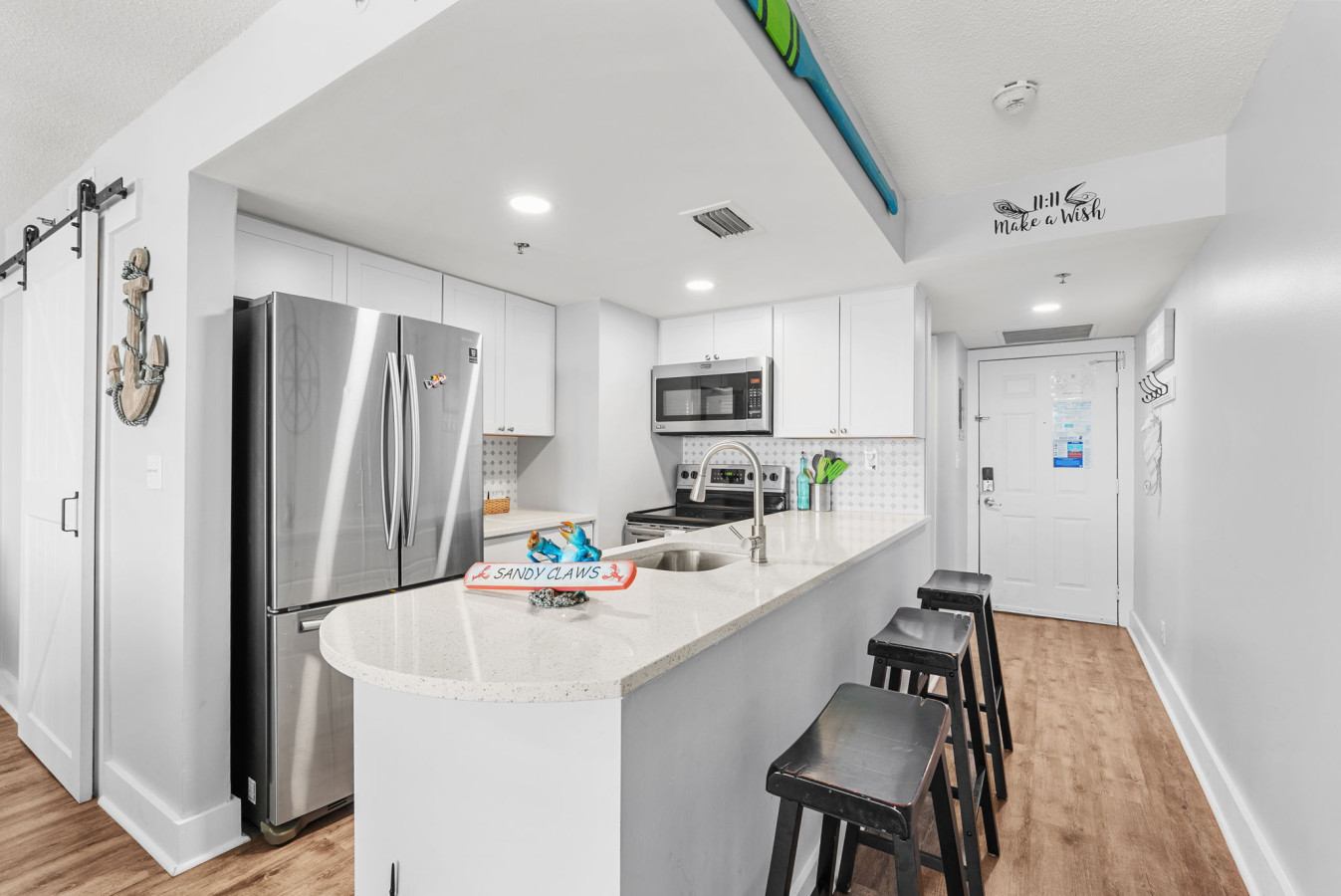 beachfront-condo-w-pools-and-free-beach-chairs/