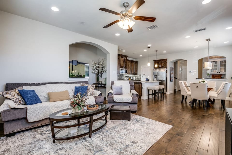 Modern 3 Bedroom N Carrolton - Carrollton