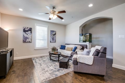 Modern 3 Bedroom N Carrolton