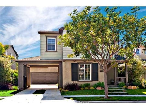 Walk to the Beach - 4B/3BA Home