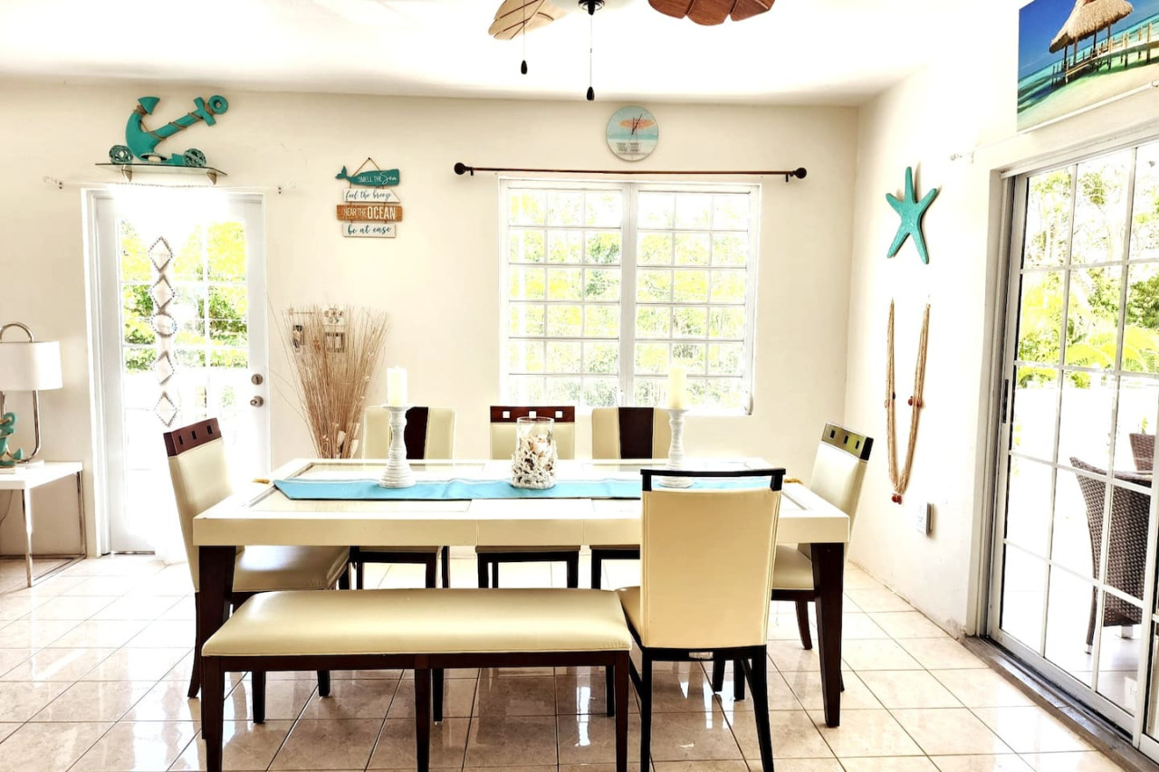 Second Floor, Dining room