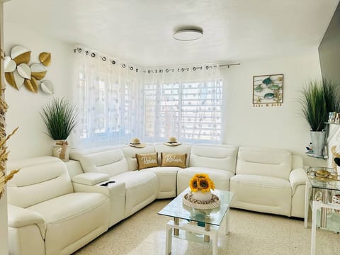 Casa di Mare Beach House & Private Pool in Isabela