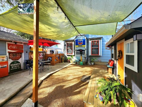 Cozy Cottage Retreat in San Antonio