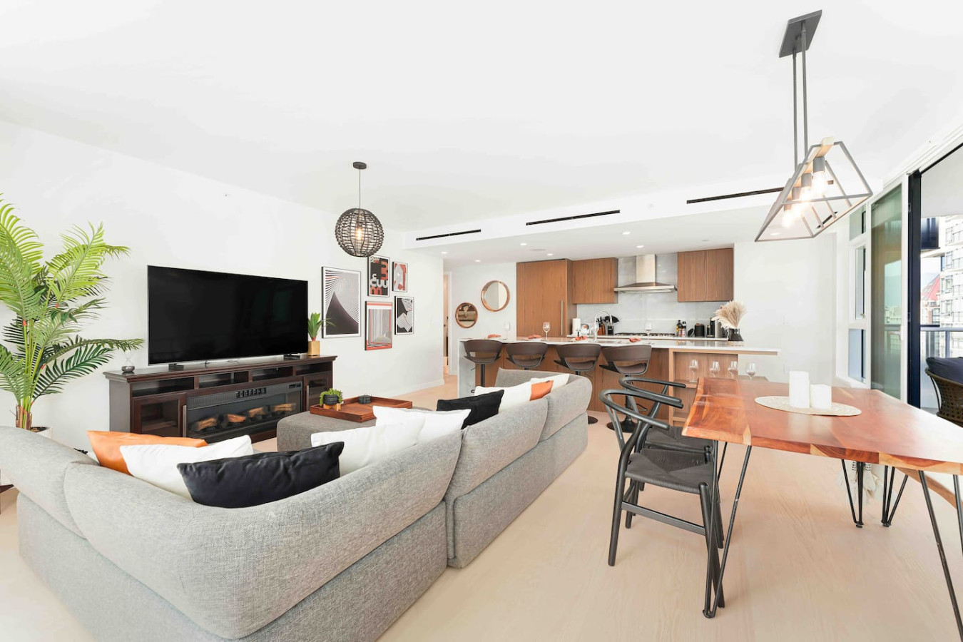 *prime*-luxury-2bdrm-patio-woceanview-2-parking/