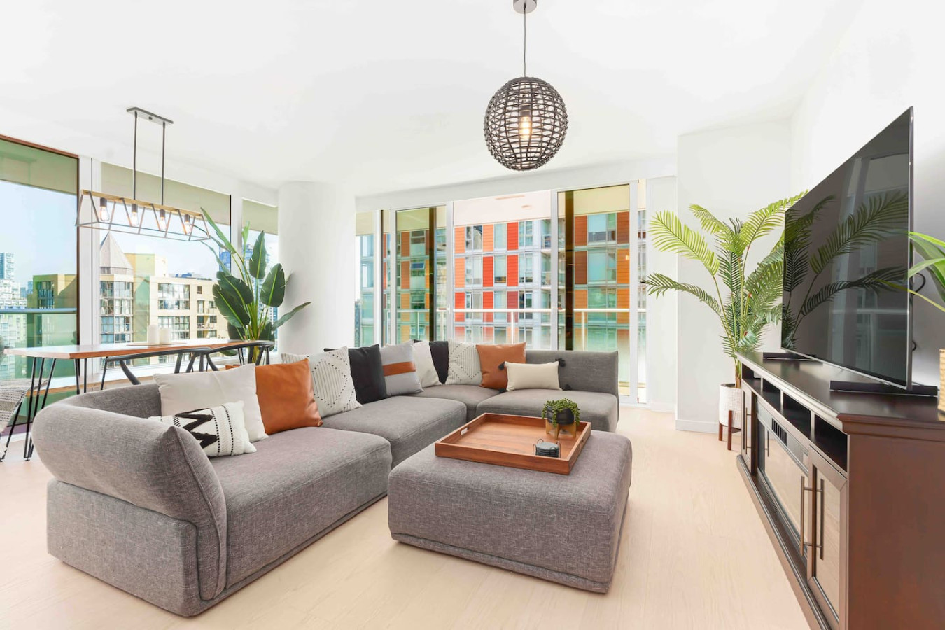 *prime*-luxury-2bdrm-patio-woceanview-2-parking/