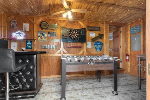 *HOT TUB* Camp Minnow-Beach House