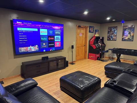 Bear Necessity Luxury Cabin with Hot Tub, Theater & Arcade