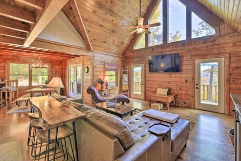 Serene 4BR Cabin: Mouth of Wilson Countryside Retreat