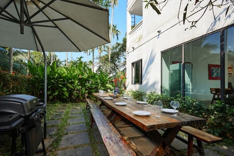 Outdoor dining area