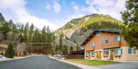 Surrounded by the beautiful Cascade mountains.