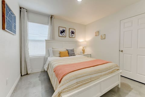 Specious 6 Bedroom House