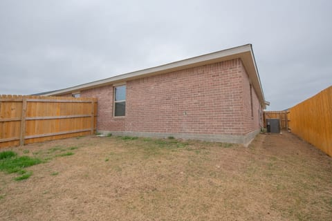 Specious 6 Bedroom House