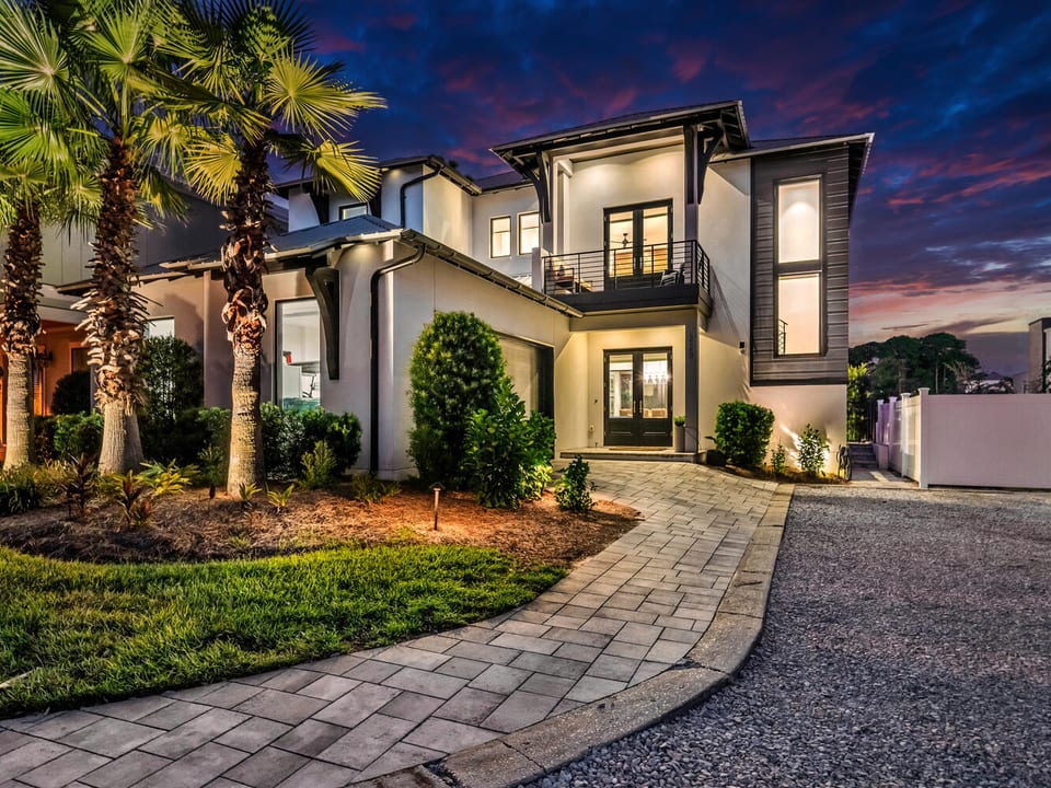 Coastal Comfort - Miramar Beach