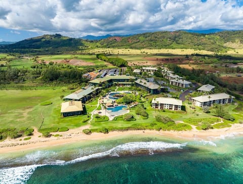 Kauai. 5 Resort Rooms Sleeps 15. Beachfront Resort