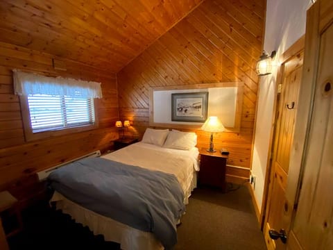 Colter's Cabin Yellowstone Getaway, Cooke City, MT