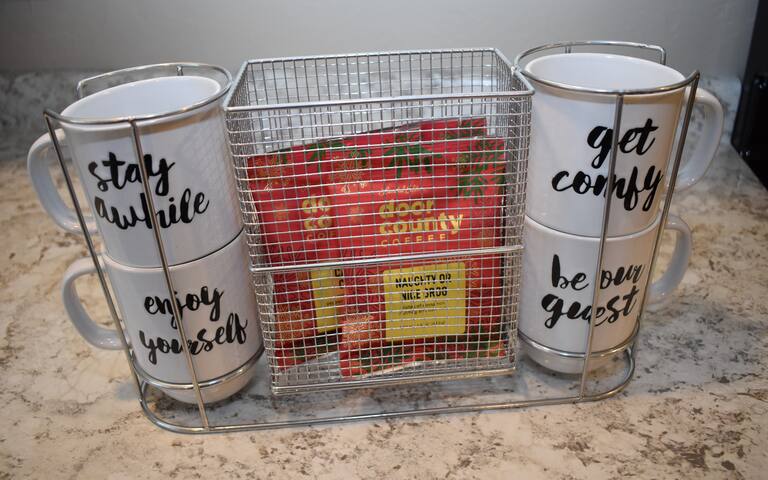 new-2-block-walk-to-the-draft-king-beds/