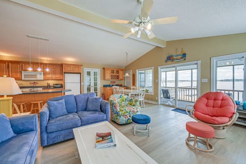 4BR Riverfront House w/ Private Boat Dock