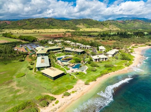 Kauai. Mountain View Room.4 Star Beachfront Resort