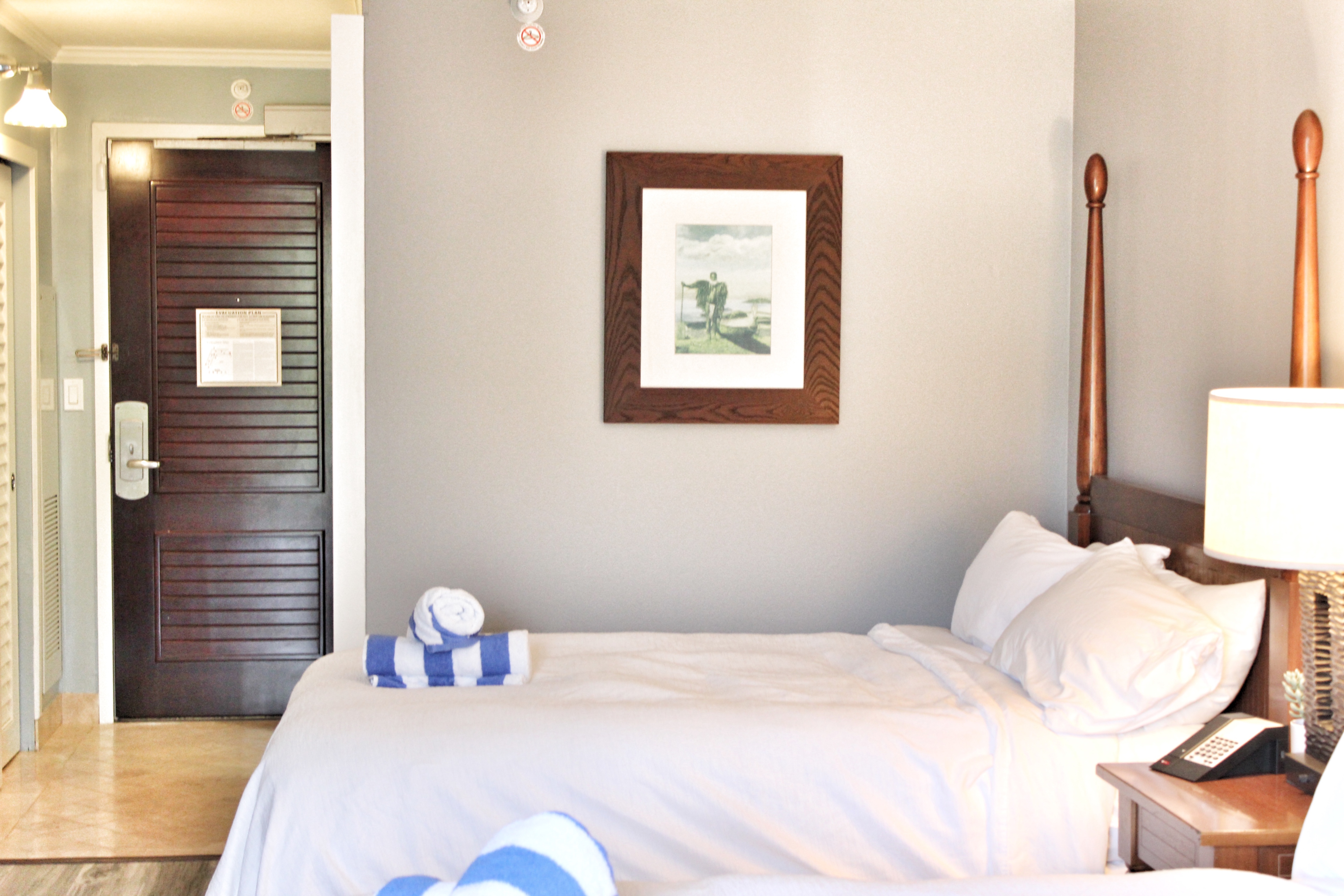 kauai-mountain-view-room-4-star-beachfront-resort/