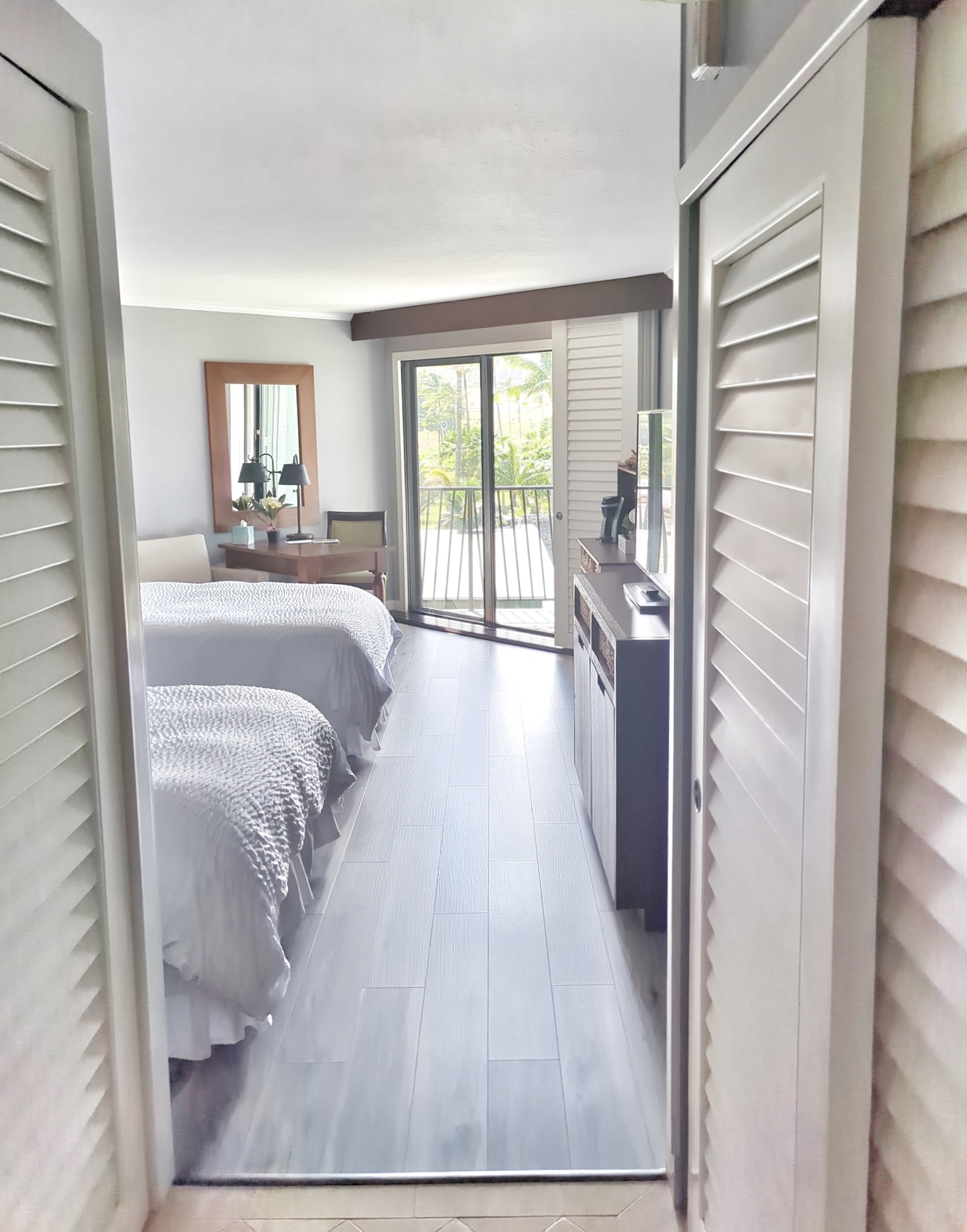 kauai-mountain-view-room-4-star-beachfront-resort/