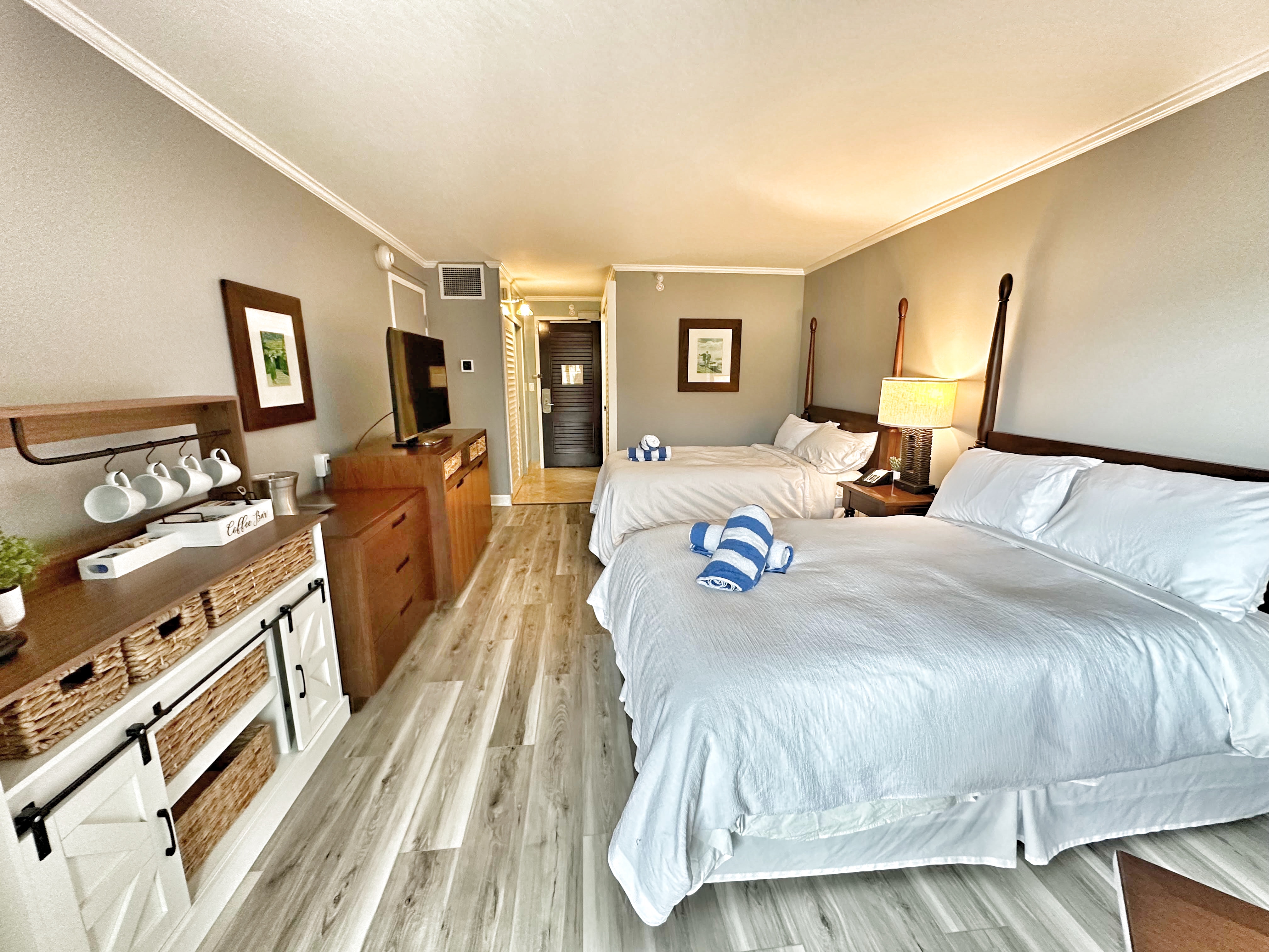 kauai-mountain-view-room-4-star-beachfront-resort/