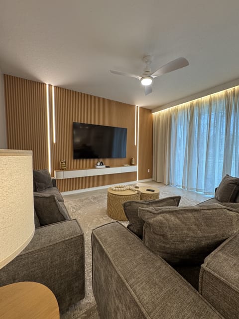4731-102 Stunning Themed Bedrooms Close to Disney