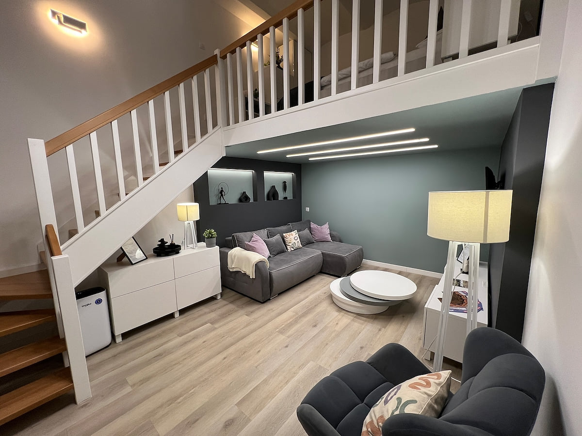 Underfloor heating, Free Parking, Downtown apartment image 1