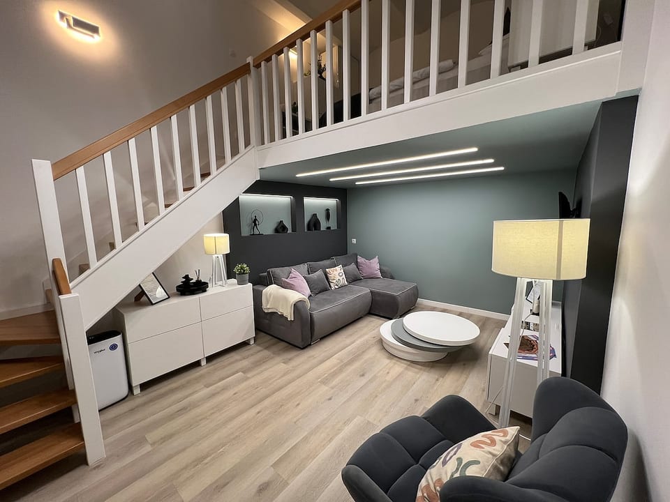 Underfloor heating, Free Parking, Downtown apartment image 1