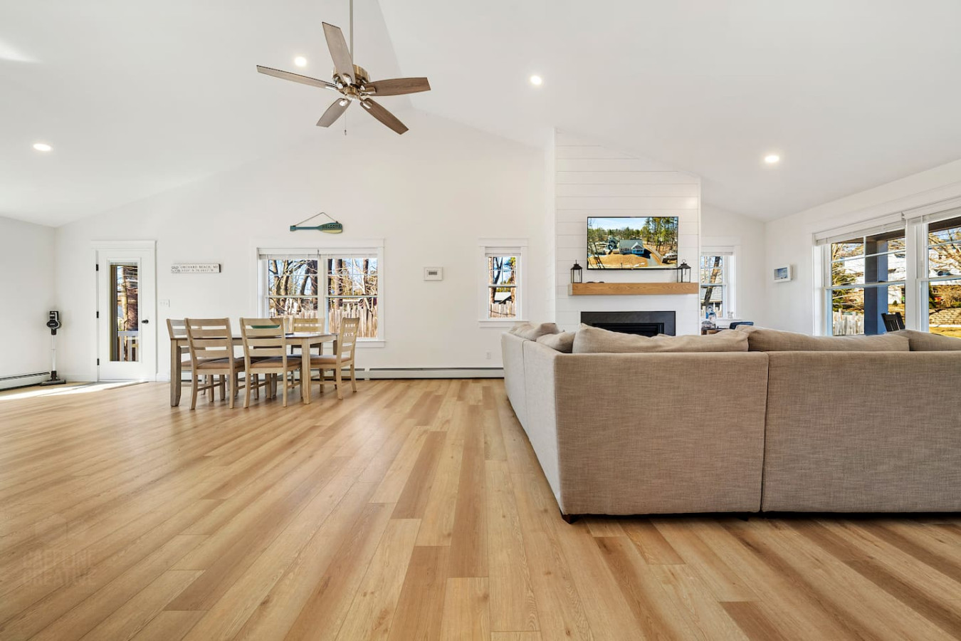 serene-and-stylish-seaview-home/