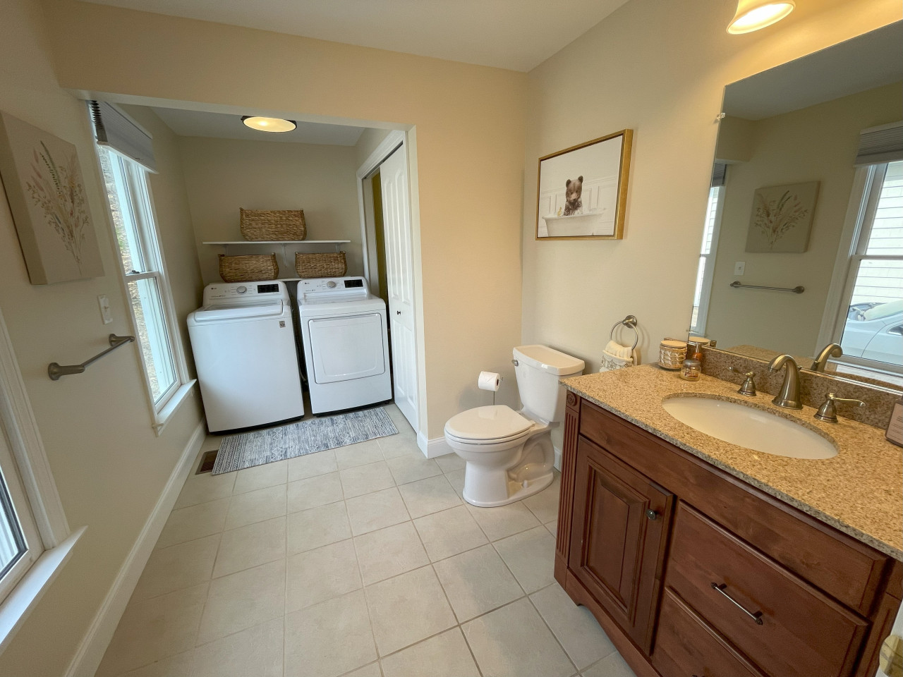 1st Floor Bath with Full Size Washer/Dryer 1st Floor Bath with Full Size Washer/Dryer - Winnipesaukee Lakefront w/ Private Dock, Beach, Kayaks - Laconia