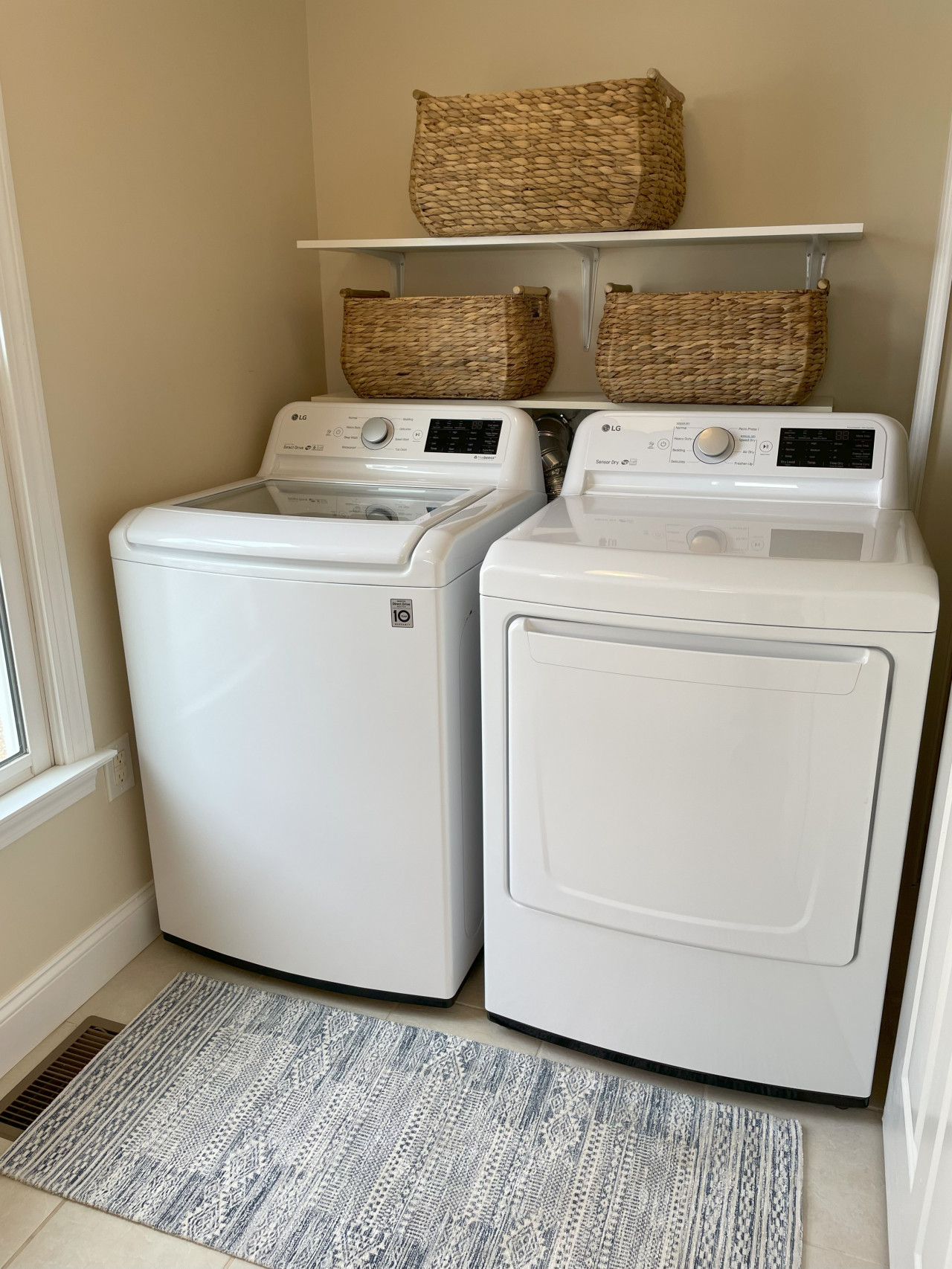 Full Size Washer Dryer. Laundry Detergent Provided Full Size Washer Dryer. Laundry Detergent Provided - Winnipesaukee Lakefront w/ Private Dock, Beach, Kayaks - Laconia